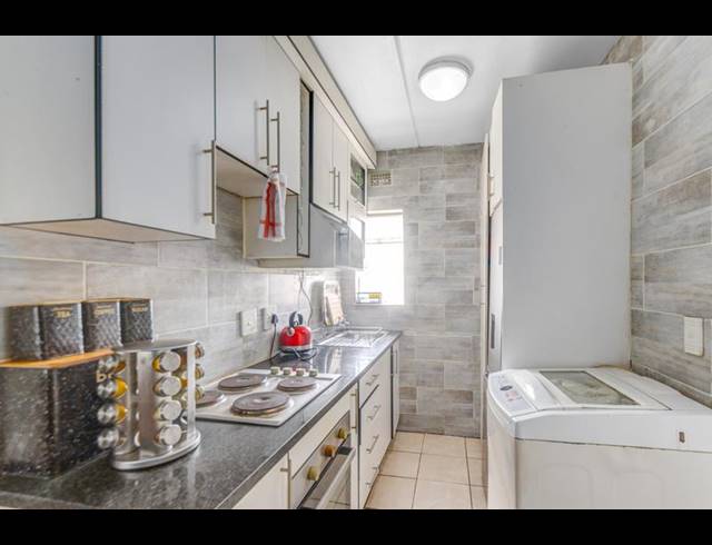 2 BEDROOM APARTMENT FOR SALE IN FLEURHOF